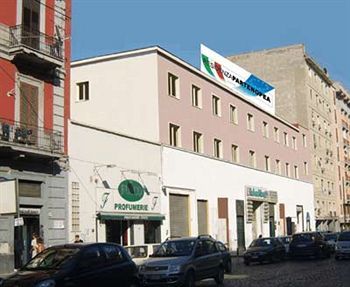 Affittacamere Residenza Partenopea 3*